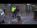 Fietser (14) zonder verlichting raakt gewond bij aanrijding in Olst