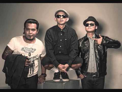 download lagu mp3 mp4 Endank Soekamti Berkibar Tinggi, download mp3 Endank Soekamti Berkibar Tinggi free downloadn, video klip Endank Soekamti Berkibar Tinggi