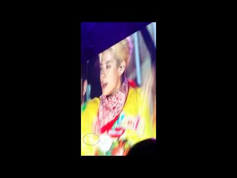 150321 AMBER-SHAKE THAT BRASS SMTOWN in Taiwan(大螢幕