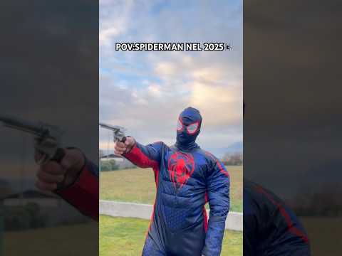 SPIDER MAN NEL 2025!🕷️🕸️😂#ridere#spiderman#perte#combattimento#sketch#shorts#memes#funny#youtube