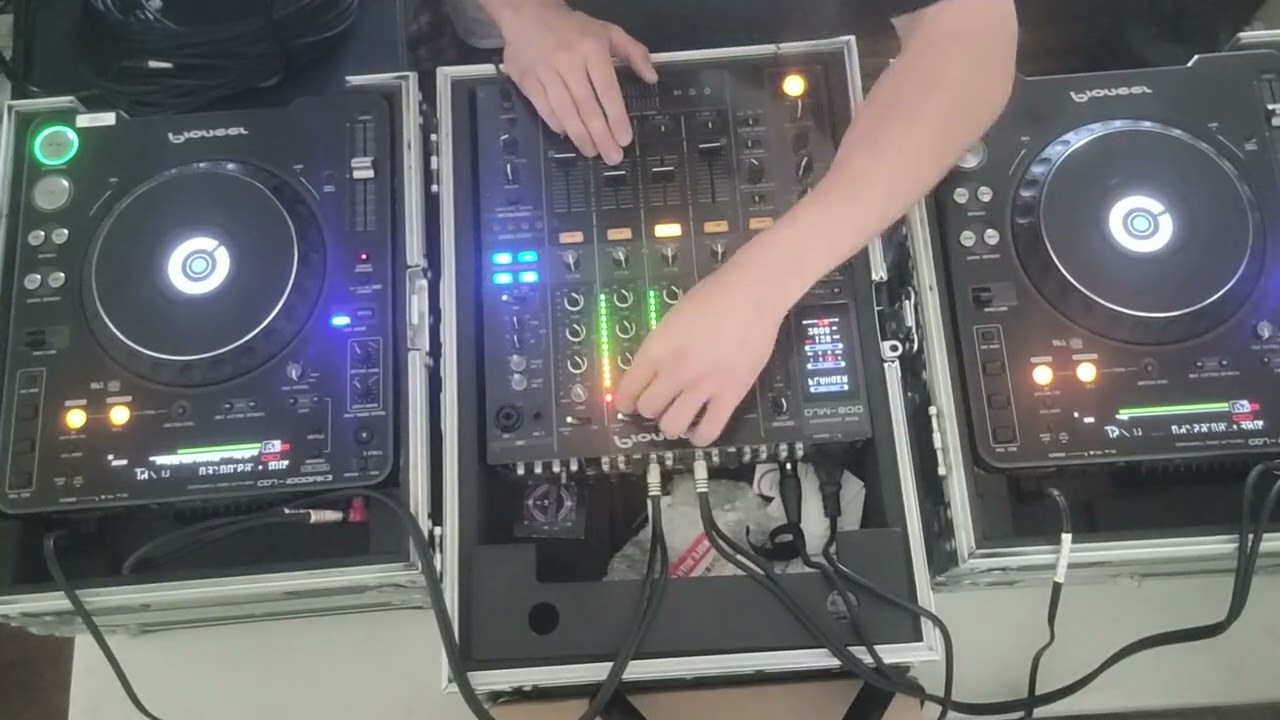 Promotional video thumbnail 1 for LetYourBodyGetCrazy  Party With DJ Lazy