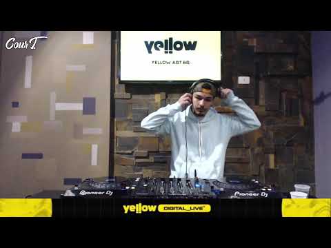 YELLOW DIGITAL LIVE com COUR T.