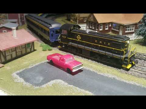 New York & Lake Erie railroad #308 & #6764 & #6758 in Ho scale with real cab chatter and sounds.