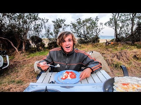Overnight Swag Camping - CATCH MY OWN FOOD