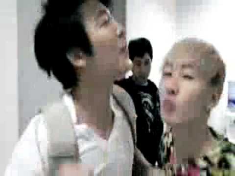 120415 Ryeowook's Twitter update - "Cute "Kiss the Donghae&Eunhyuk" ~~~ by_Ryeowook"