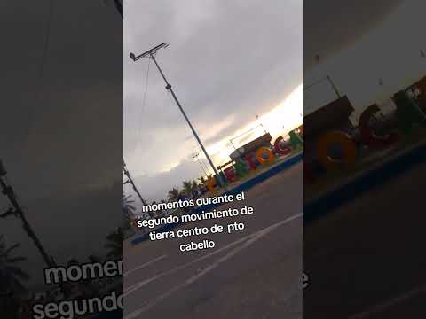 M7.5 Earthquake hits a road in Puerto Cabello, Carabobo, Venezuela