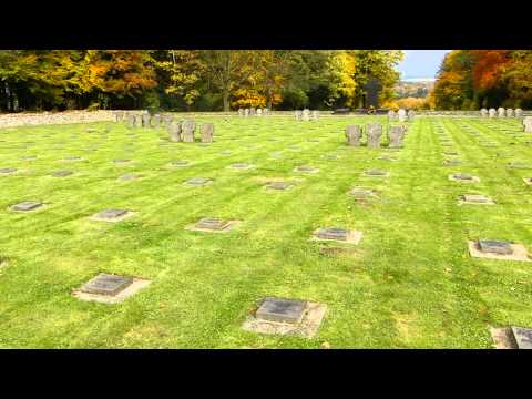 Ehrenfriedhof Vossenack 2/3 - www.worldwartours.be