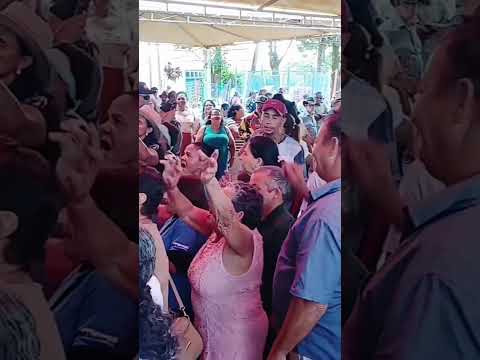 festa em estrela do Indaia mg #baile #musicantodance #shots .