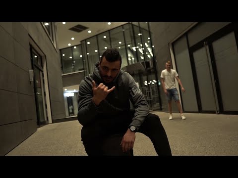 SAŁATA/STANLYY  "AUTOMAT" (INTRO)