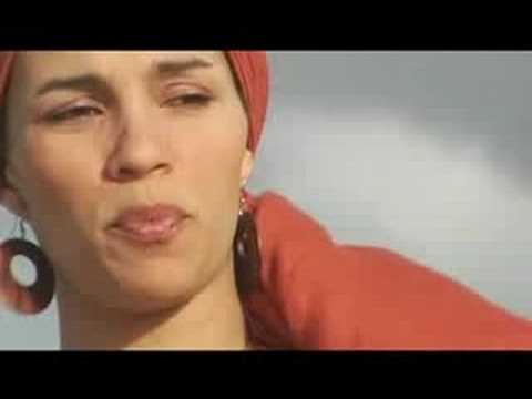 "LIBRE" Telmary Díaz