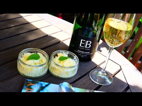 How to make Champagne ice cream