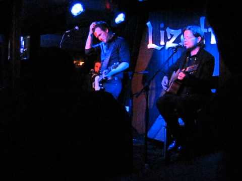 Glenn Richards And Dan Luscombe - The Night Is A Blackbird (Lizotte's Kincumber 17th September 2011)