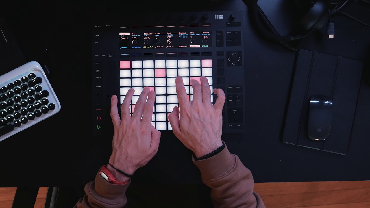 Taetro Producing with our Deep House Sample Pack I/O