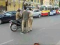 Xem video clip Cảnh sát giao thông bị tai nạn Video hấp dẫn ...