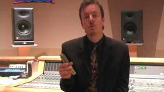 Video thumbnail for Royer R-121 Ribbon Microphone Overview - Sweetwater by Sweetwater
