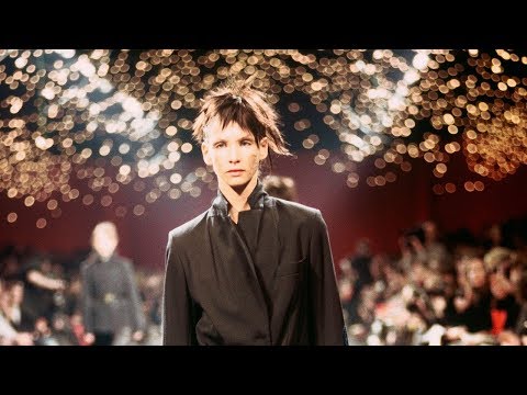 DRIES VAN NOTEN 024 Women’s Autumn/Winter 1998-99 Fashion Show