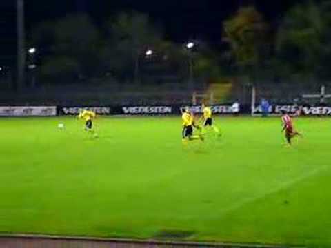 Fortuna Köln - SF Troisdorf: Spielszene