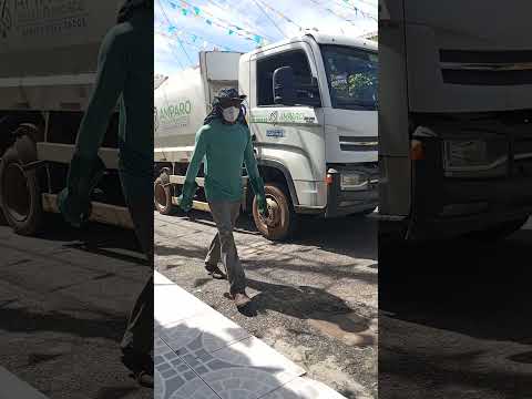 caminhão de lixo de Amparo de São Francisco Sergipe 2025