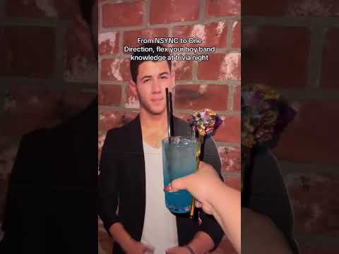 Get $17 tickets via our link in bio @LosAngelesBucketList! 💜🎤 #LA #LABucketList