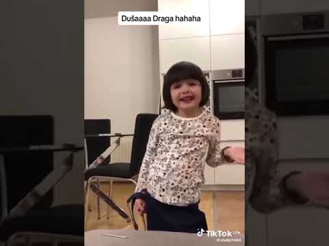 (Laura) pa gdje cu drugo spavati na podu? @Popovic_pp 😂❤💋