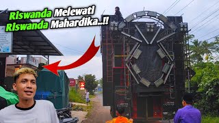 Download lagu The Moment Riswanda Passed Riswanda Mahardika & Mahardika Pro Headquarters Towards Kidangbang..!! mp3 Download lagu The Moment Riswanda Passed Riswanda Mahardika & Mahardika Pro Headquarters Towards Kidangbang..!! mp3