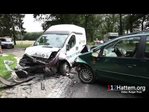 Gewonde bij frontale aanrijding op de Kamperweg in Heerde - ©112Hattem.org