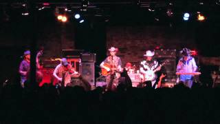 Hank Williams III &quot;Thrown Out of the Bar&quot; (People&#39;s Court, Des Moines, IA - 10/26/10)