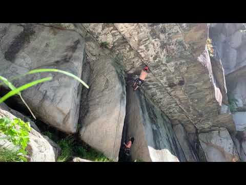 Zombie Roof 12d - Squamish BC