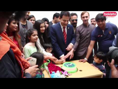 Cake cutting ceremony by "Abdullah Hamid Gul" org. by Hum Sab Ka Pakistan