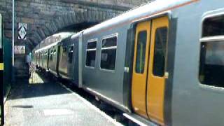 preview picture of video 'Merseyrail Train Leaving Ormskirk Station Bound For Liverpool.'