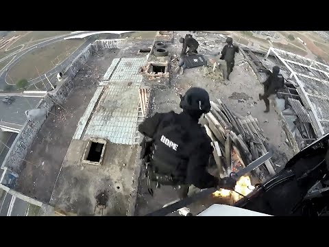 Brazilian BOPE (Special Operations Battalion) Helicopter Raid On Occupied Building