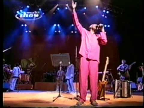 MIlton Nascimento e Gilberto Gil - Cálix Bento ao vivo 2001.