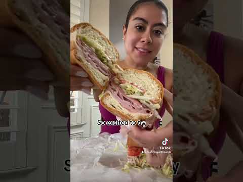 Jersey Mikes Gluten Free Sammy 💛🥖🥪 #glutenfree #jerseymikessubs #celiacdisease #foodie #yummy