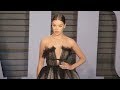 Hailee Steinfeld At The Red Carpet Of The 2018 Vanity Fair Oscar Party