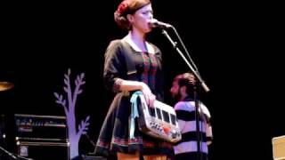 Skipalong (Live) | Lenka