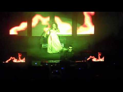 DJ Allan Natal feat Leilah Moreno Live Show - "Russian Roulette"