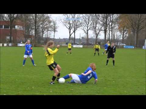 Vrouwen van combi elftal Nieuw-Roden/Roden en Marum verdelen de punten in een spannende wedstrijd