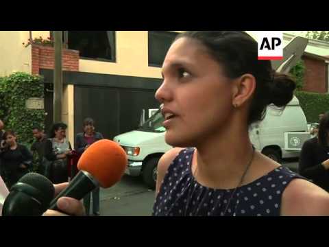 Hearse leaves home of Nobel laureate Gabriel Garcia Marquez; fans comment on his death