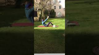 Beine und Bauch mit Dani (30 Min.)