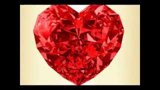 INVITACIÓN A PRESENTACIÓN DE LOVE - NUEVA COLECCIÓN DE ALTA COSTURA 2016