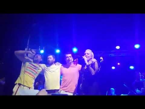 Udruzenje Rodjaka feat Lepa Brena - Jugoslovenka (Uzivo)