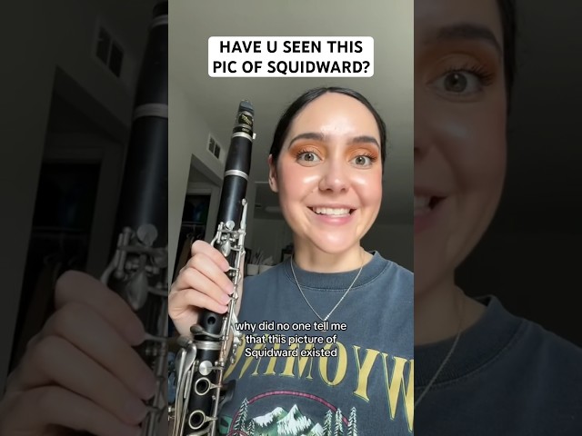 Vídeo relacionado con Displate - Póster de metal con imán (32 x 45 cm), diseño de Bob Esponja Squidward Squidward Playing Clarinet