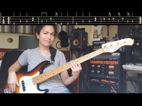 2 easy and groovy bass lines for beginner bass players (with playalong!)