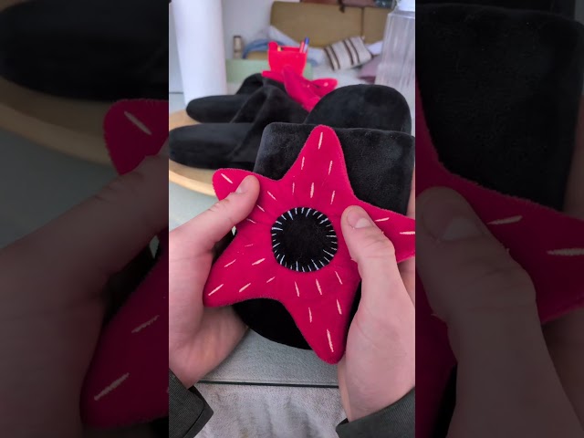 Vídeo relacionado con Havaianas Top Netflix, Chanclas Unisex Adulto, Stranger Things, 41/42 EU