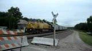 preview picture of video 'Approaching Train, Steele City, Nebraska'