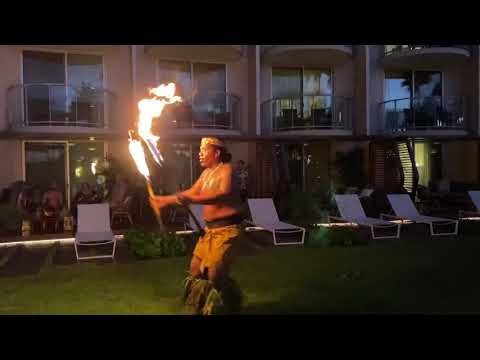 Fire knife dance: Maui, HI (Double Knives)