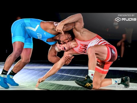 2x World Champion Kyle Dake squares off against 2x World Champion Frank Chamizo.