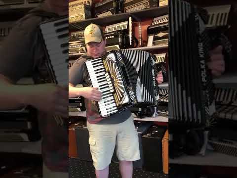 POLKA KING MUSETTE TUNED 4 REED ACCORDION LMMM