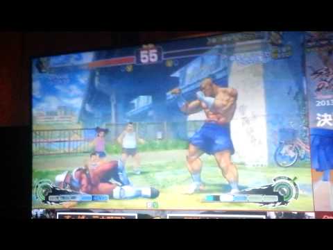 Super Santaroman (Sagat) vs. Shungoku Neurosis (M.Bison) SSF4:AE 2012 Shadowloo Showdown Qualifier