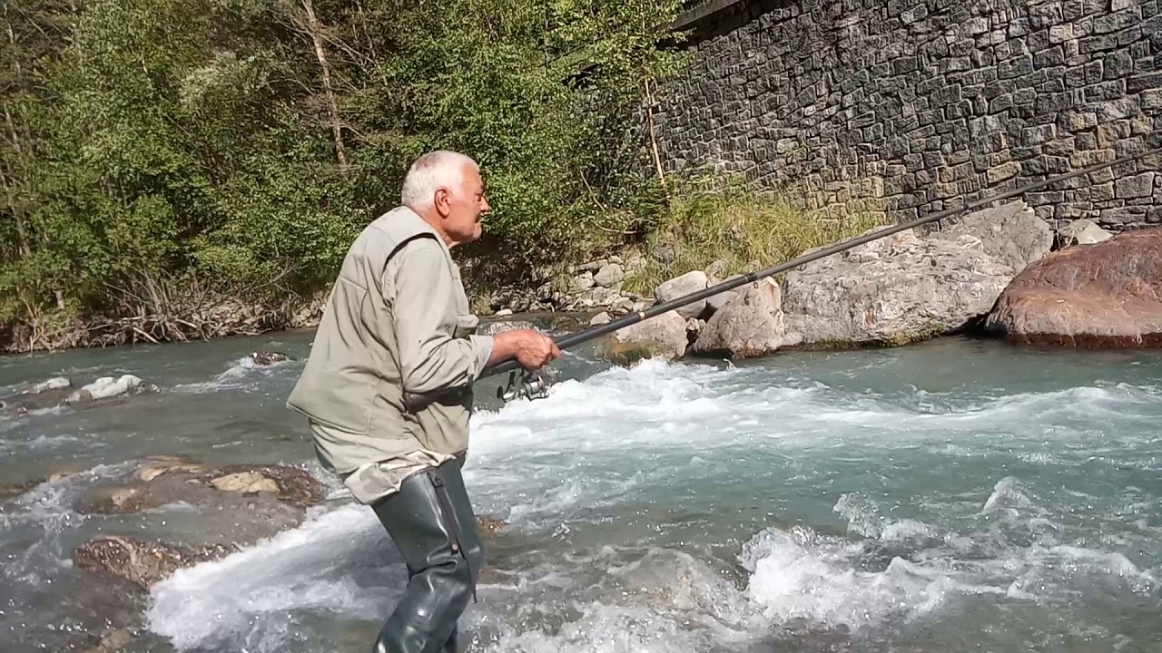 Pescando en los ríos de Italia